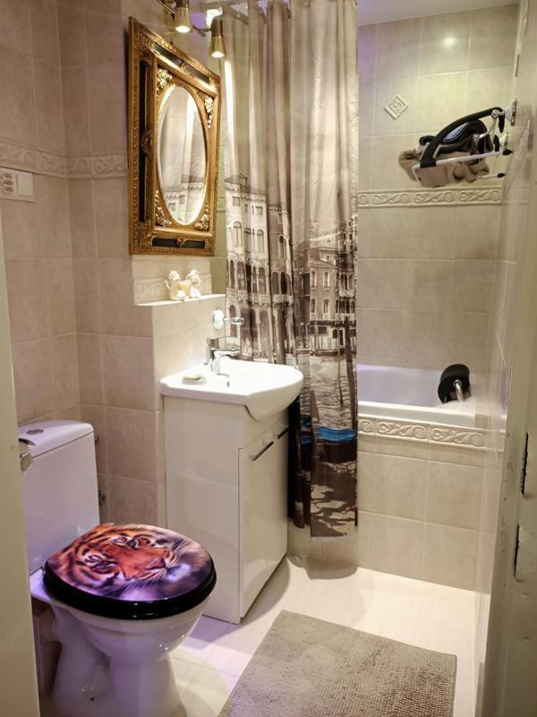 Swietokrzyska Apartment *